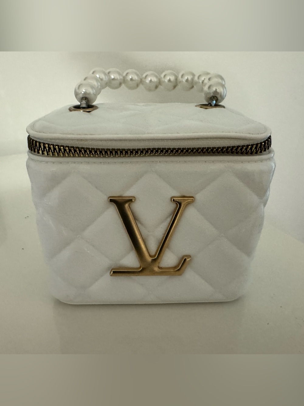 Small White Purse with Pearl Handle